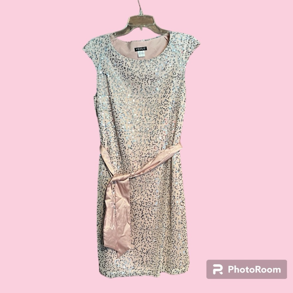 Women’s Light Pink Sequin Knee-Length Cocktail/Evening Dress, NWOT, size 10(8)
